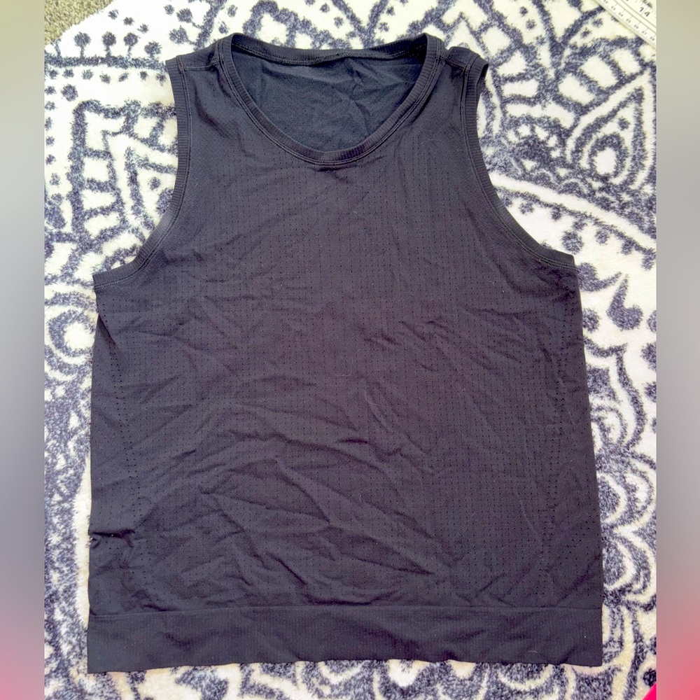 Women’s Athleta Breathable Tank Top 🌵